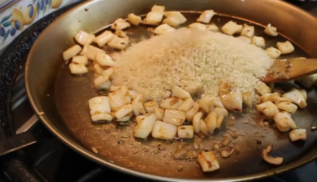El Truco Para Hacer Un Arroz Negro De Rechupete