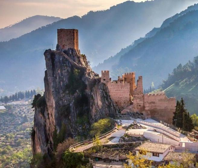 En Jaén, El Castillo De La Iruela