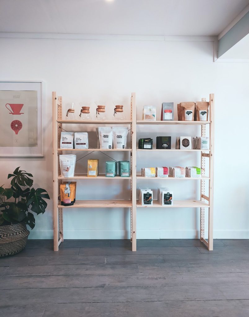 Ikea: Sus Chollos En Estanterías Para Tenerlo Todo Ordenado