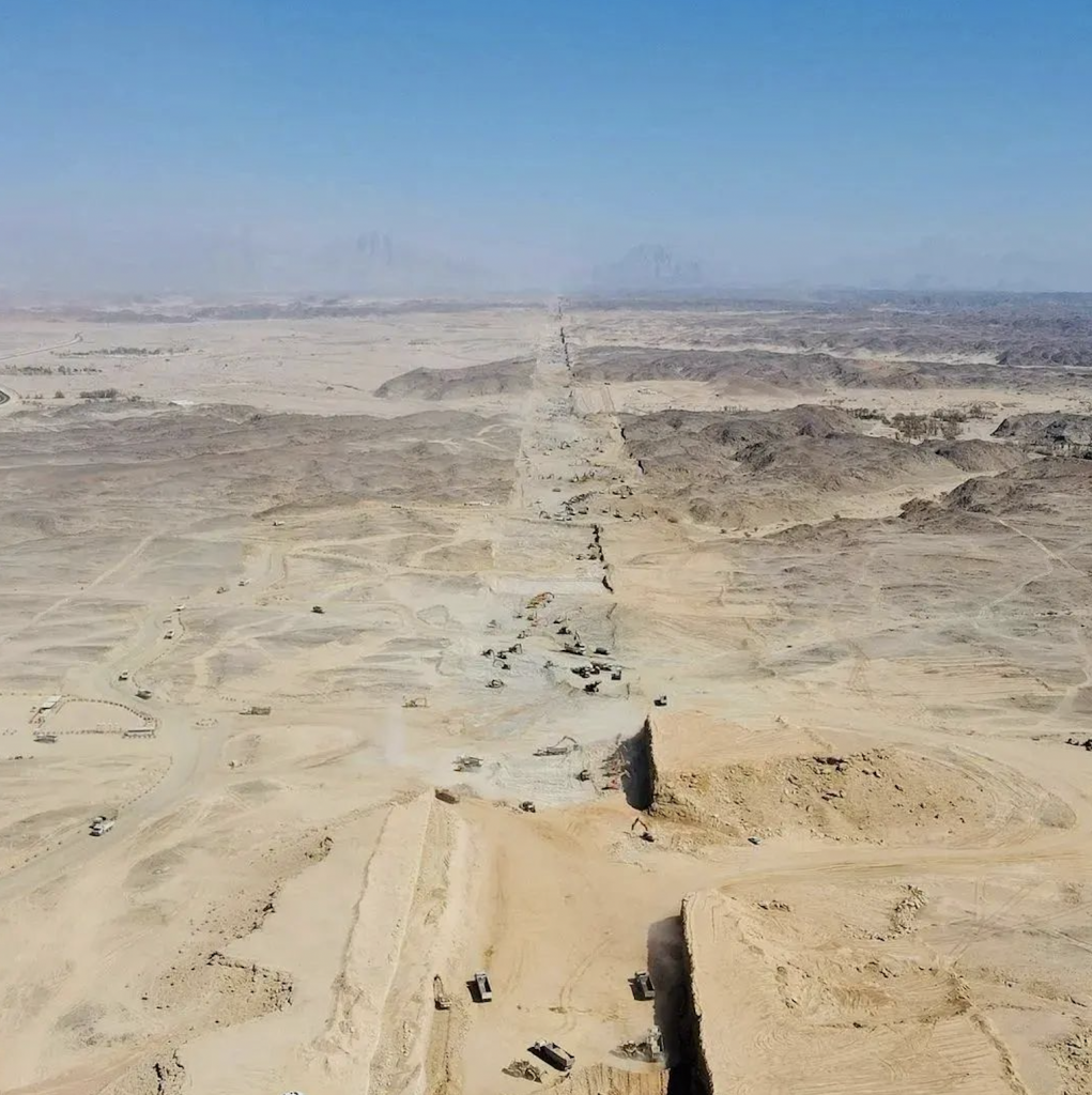 Así Es La Increíble Ciudad Futurista En Medio Del Desierto