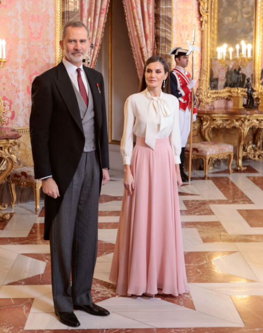 El Look Más Conservador De Letizia Que Ha Incendiado Las Redes