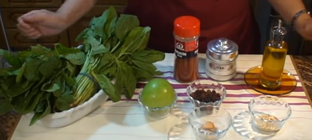 Espinacas a la catalana: así se hace el plato favorito del chef José Andrés
