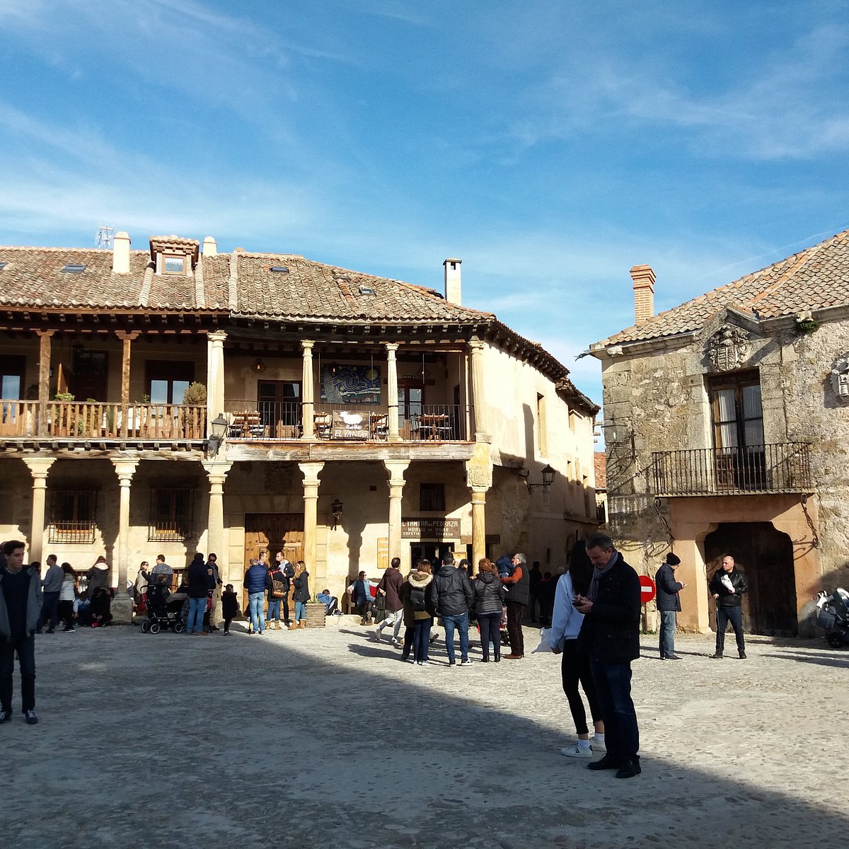 Plazas De Pueblos De España Con Encanto
