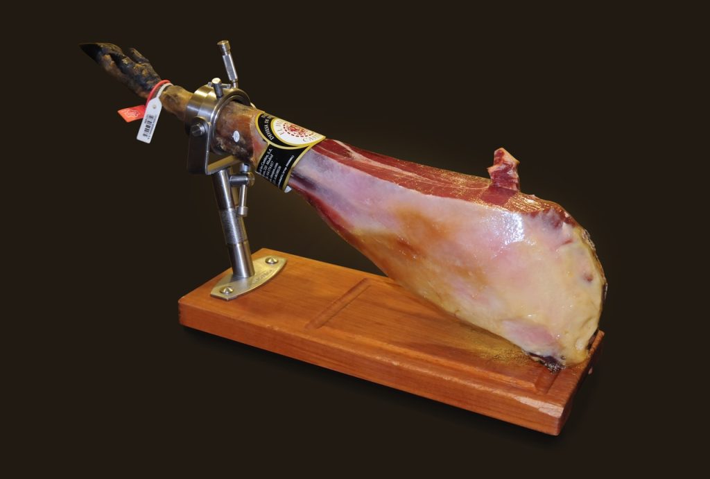 Jamon Iberico Asi Puedes Cortarlo En Casa Igual Que Un Profesional3