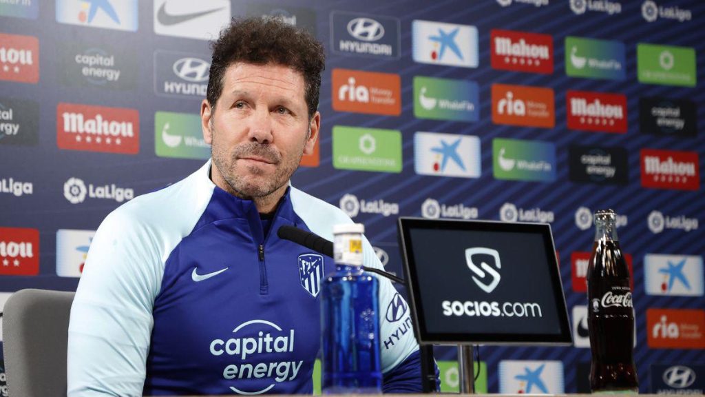 La Hinchada Pide La Cabeza De Simeone 