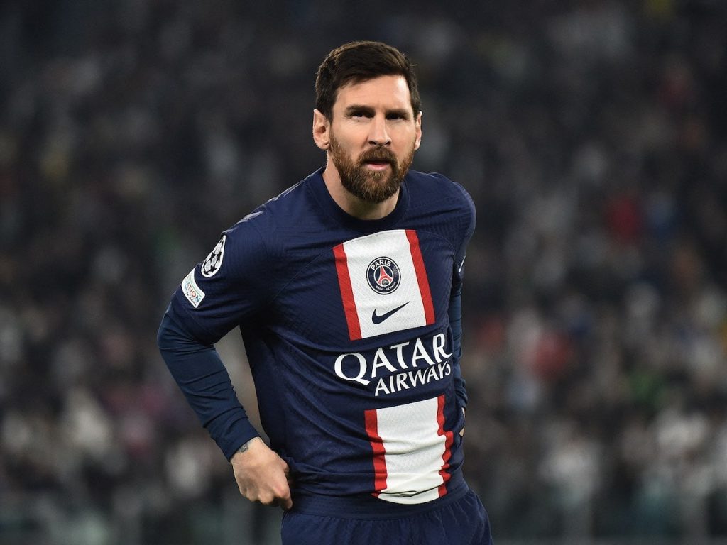 ¿Puede Messi Conseguir Un Contrato Millonario Como El De Cr7? 