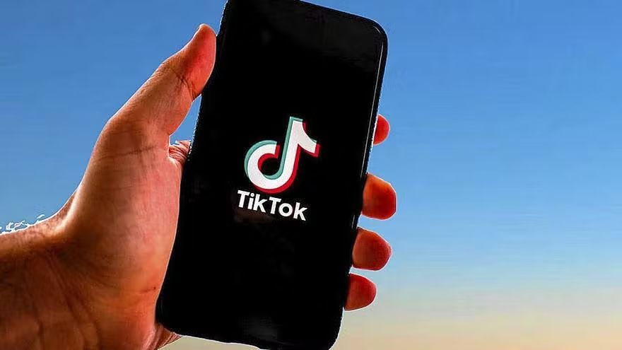 Tiktok: Una Base De Datos Capaz De Predecir El Futuro Y Controlar A Los Ciudadanos