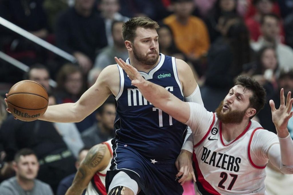 Un Joven Sensación En El Baloncesto