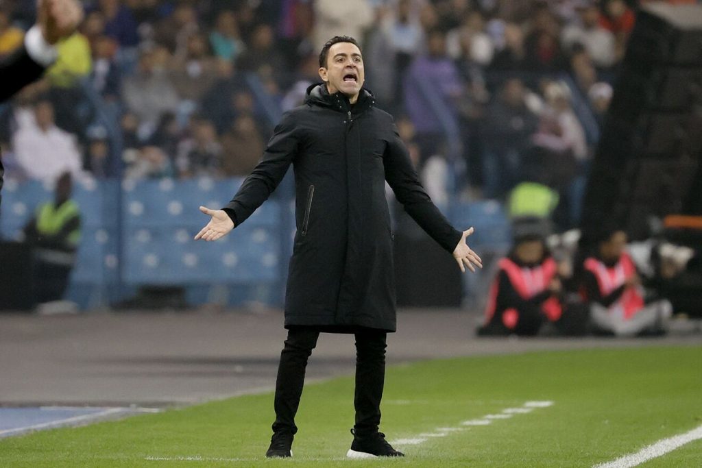 Xavi Se Olvida De Los Cuestionamientos De Los Fans