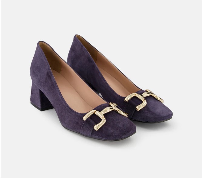 Zapatos De Salon De Mujer En Azul Marino Con Adorno De Estribo Y Tacon Bloque