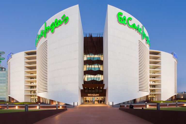 El Corte Inglés: el legging de canalé grueso de Sfera por 9,99 euros para lucir en casa o fuera de ella