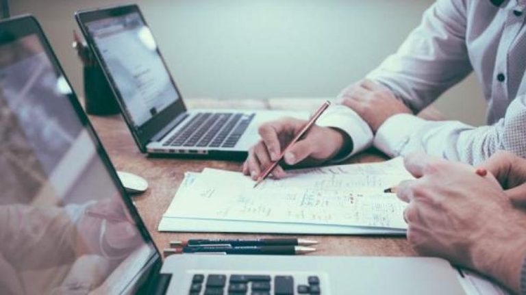 El enésimo intento del Gobierno de «empujón» para fomentar un empleo estable