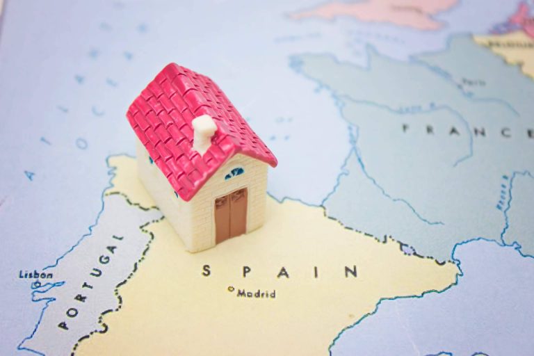 Conocer el ranking de nacionalidades de extranjeros que compraron inmuebles en España en 2022