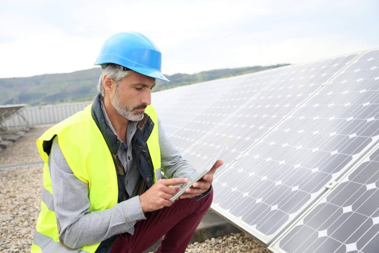 ¿Cómo elegir un instalador de placas solares?, por Soof