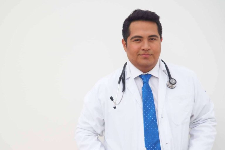 El Instituto Médico Del Prado lleva a cabo el procedimiento del injerto capilar sin rapar