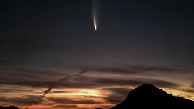 Silueta Cometa