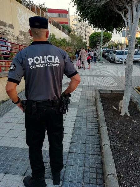 Detenido un monitor deportivo en Tenerife por embaucar a menores y pedirles fotografías íntimas
