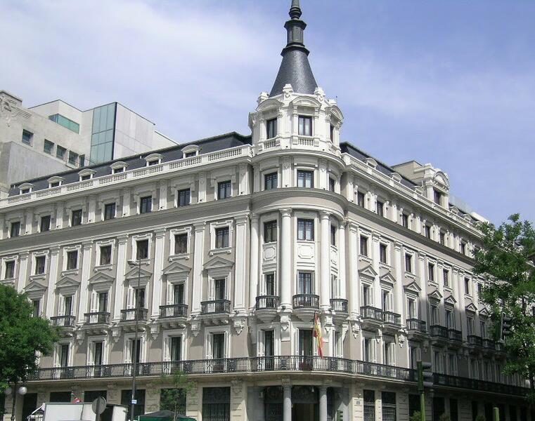 La CNMC eleva la tasa de costes de capital de los servicios mayoristas de las principales ‘telecos’