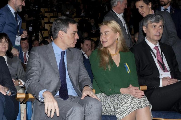 Sánchez anuncia la creación este año de 4.000 plazas más de Formación Profesional vinculadas a las energías renovables