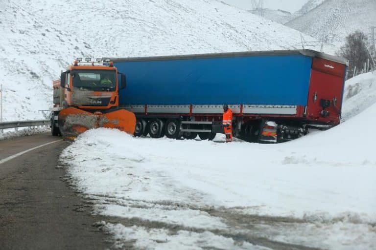 El frío y las nevadas vuelven a la mitad norte con una docena de CCAA con aviso por riesgo o riesgo importante