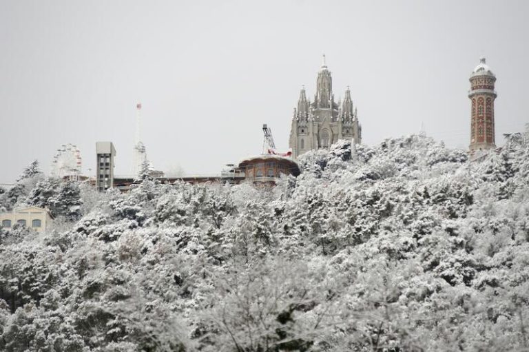 Todas las CCAA menos Extremadura y Canarias están en riesgo, incluso extremo, por nieve y frío