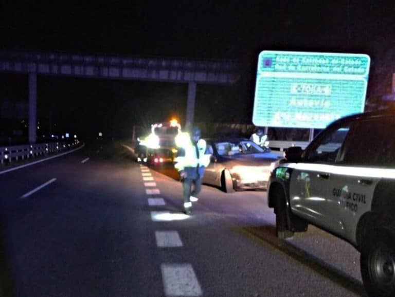Interceptan al conductor de un vehículo que circuló por la A-6 en sentido contrario y dio positivo en alcohol