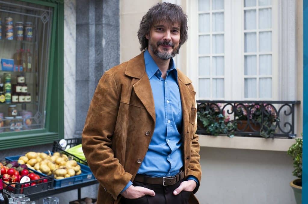 La Sorprendente Nueva Profesión De David Janer, Águila Roja