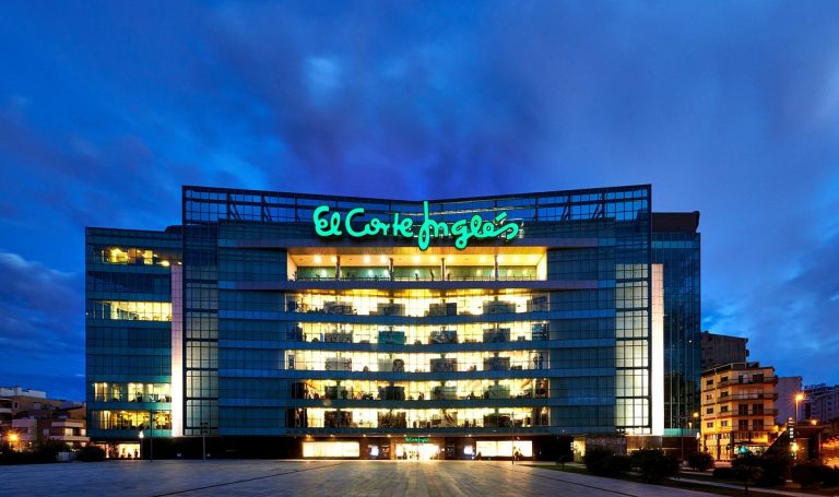 El Corte Inglés: el traje de mujer al 50% para clavar el look de Kate Middleton