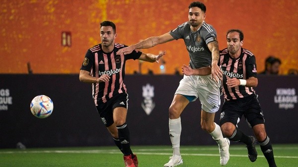 Ahora Cambia La Indumentaria Del Equipo De Porcinos