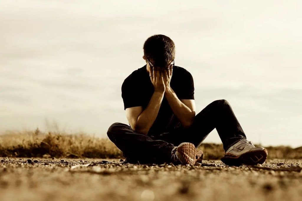 Algunas Características Del Suicidio En España