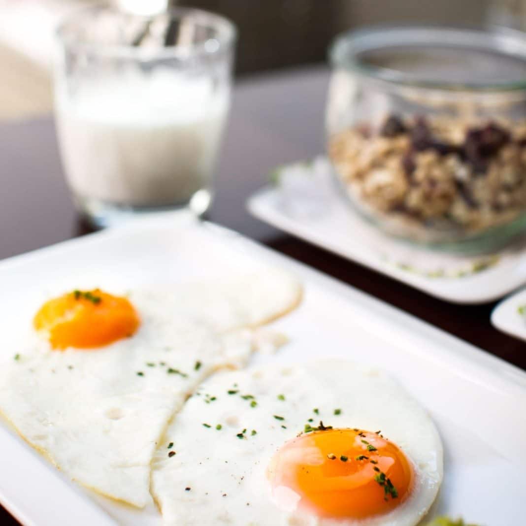 Así prepara Dabiz Muñoz unos huevos fritos perfectos en solo un minuto