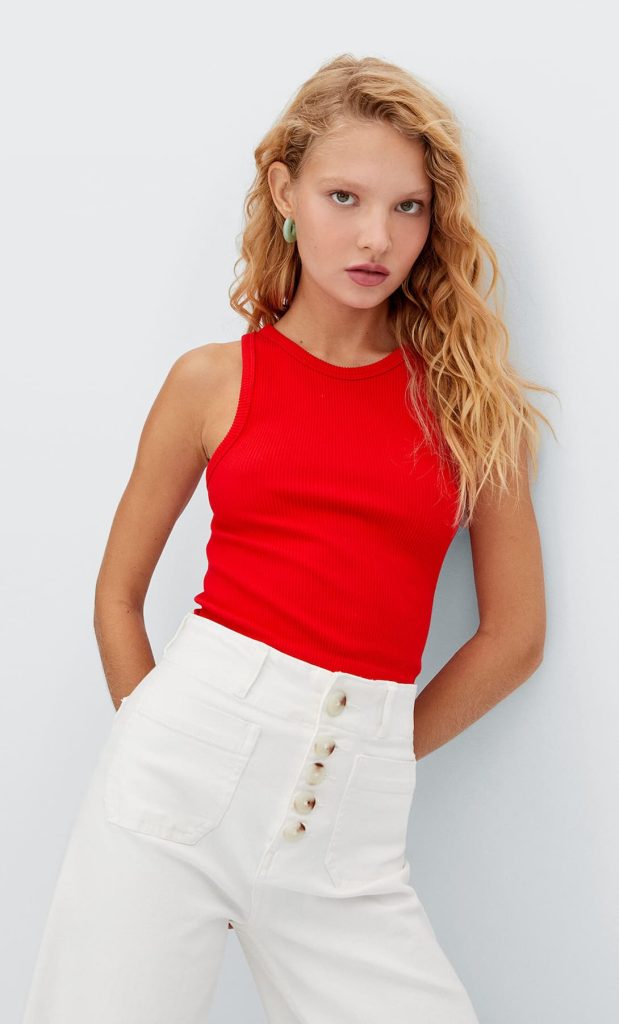 Stradivarius: Las Camisetas Y Tops Más Trendy Y Baratas Para Adelantarte A La Primavera