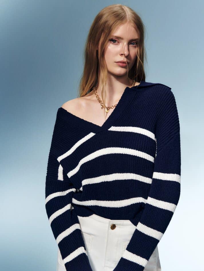 Jersey De Punto Rústico Azul Con Rayas Blancas