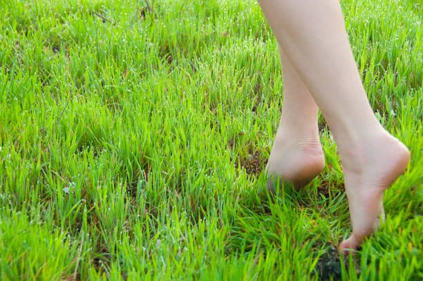 Estos son los beneficios que andar descalzo tiene para la salud