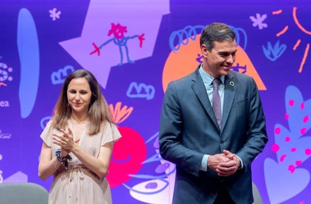 Podemos vuelve a «romper filas» con el PSOE y la Unión Europa