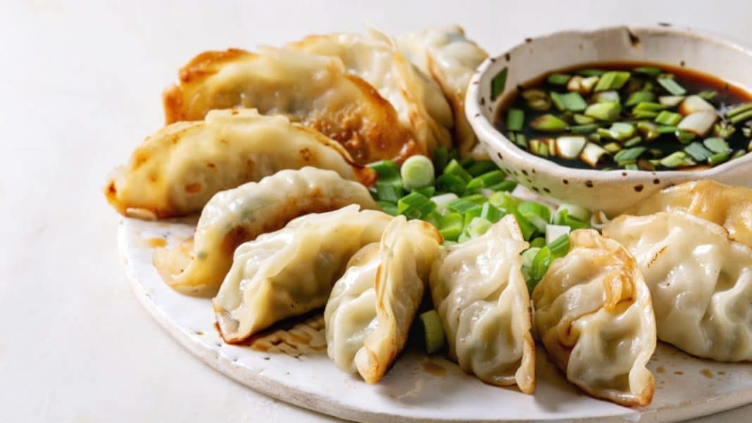 Cómo hacer unas gyozas o empanadillas chinas que ni en Pekín