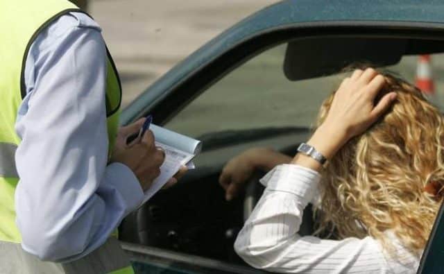 La multa que te puede poner la DGT por no llevar este documento en el coche