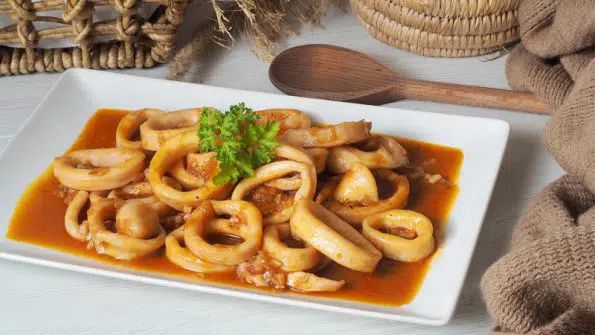 La Preparación De Los Calamares En Salsa Roja, Según Las Recomendaciones De Arguiñano