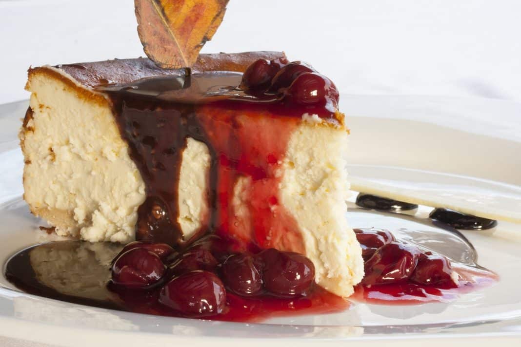 La sencilla tarta de queso de Jordi Cruz con la que quedarás como un gourmet