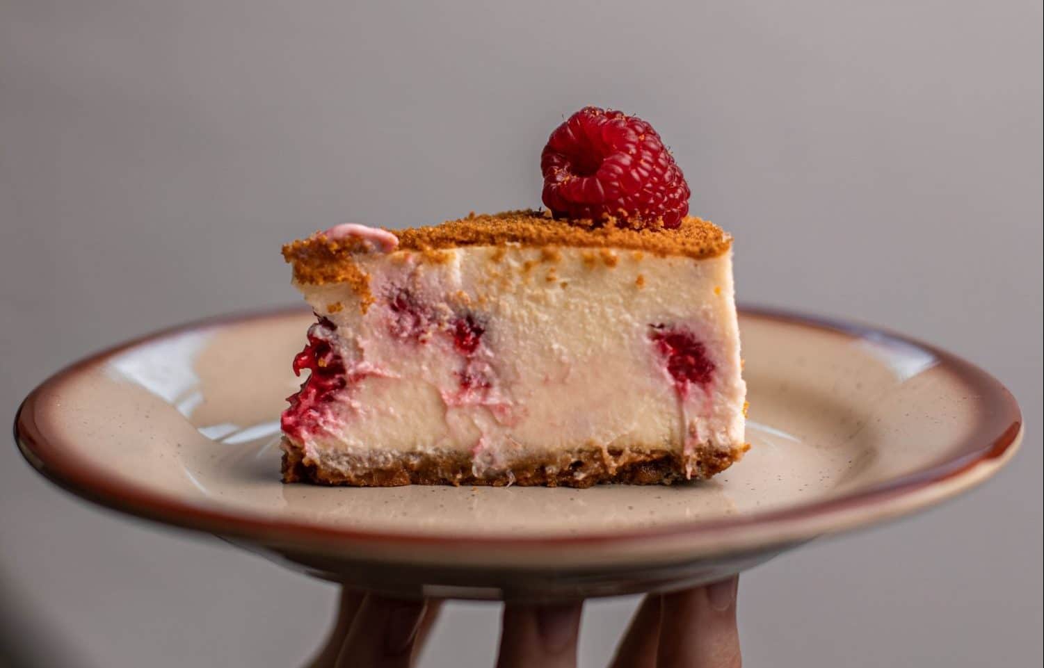 La sencilla tarta de queso de Jordi Cruz con la que quedarás como un ...