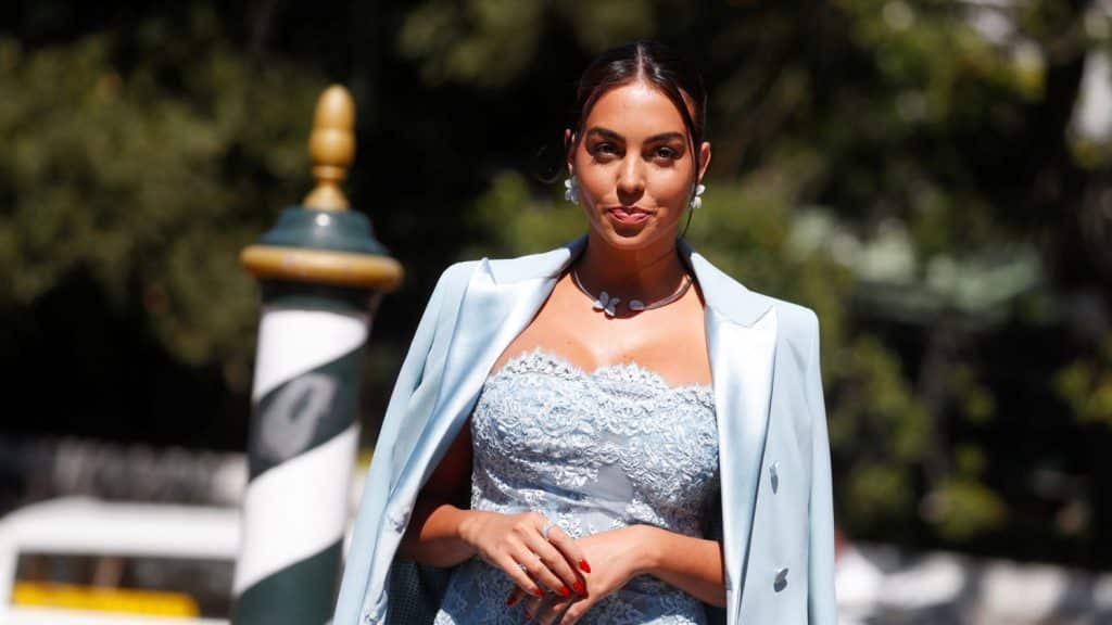 Lo Que Ganó Con La Campaña De Elizabeth Franchi
