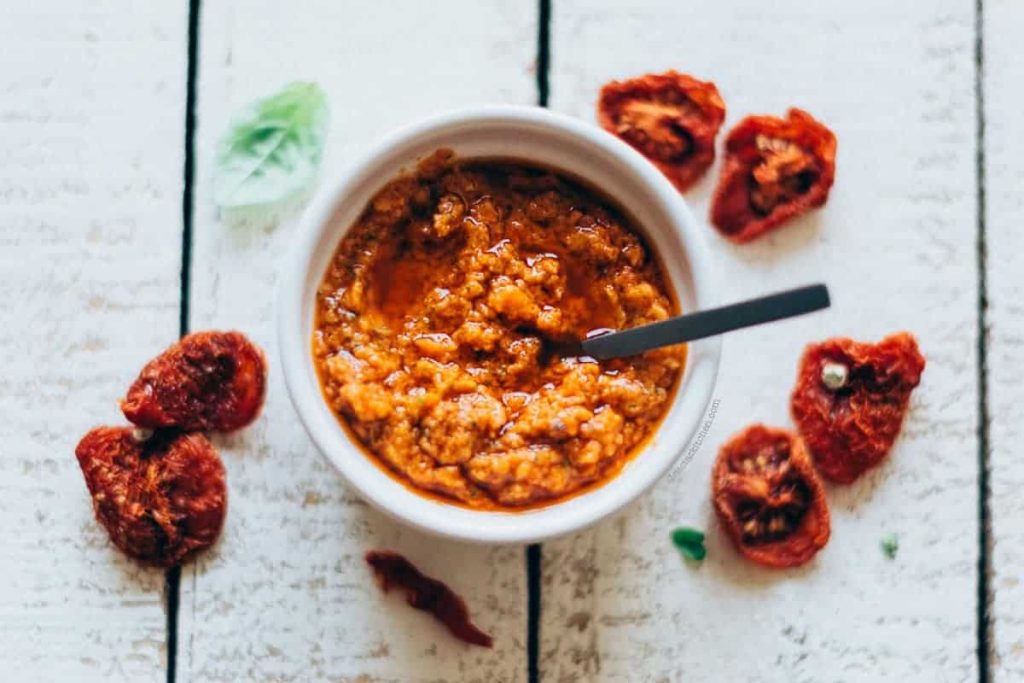 Pesto De Avellanas Y Tomate Seco