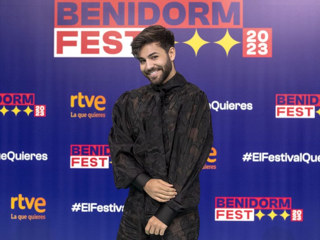 Quién es Agoney