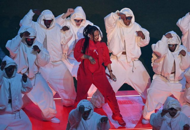 Rihanna las estrellas que convirtieron el anuncio de embarazo en un espectáculo
