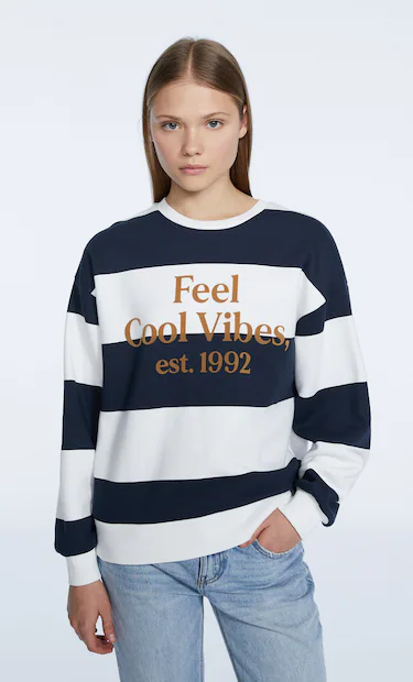 Stradivarius - Sudadera Rayas Texto