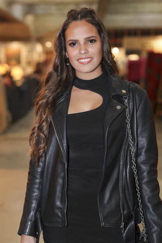 Gloria Camila Eb0Fcf56 800X1200