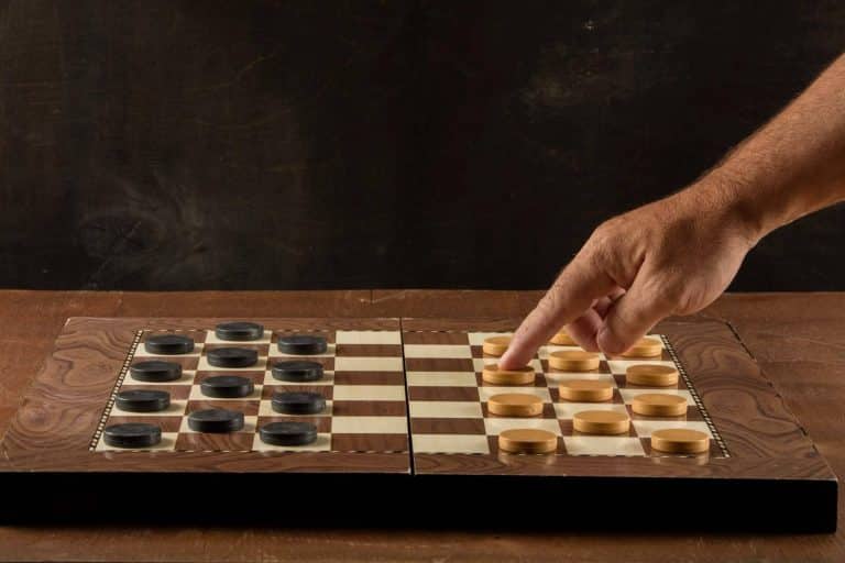 Distintos tipos de juegos capaces de fomentar el bienestar intelectual y psicológico durante la vejez con GDM Games