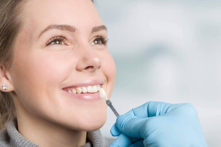 Tener una sonrisa perfecta gracias a los profesionales de la clínica Carlos Saiz Smile