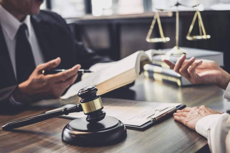 El despacho Juanola Abogados se posiciona como un referente contra las tarjetas revolving