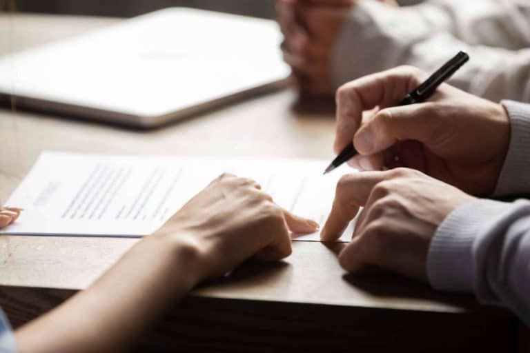 Bazán Abogados informa sobre las claves del contrato de ejecución de obra